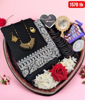 আপনার প্রিয়তমার জন্য সেরা গিফ্ট প্যাকেজ